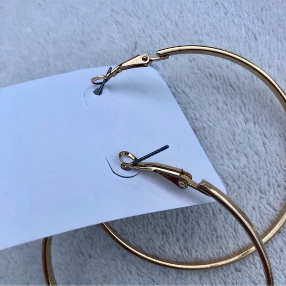 Local Charm gold hoops Earrings New - Picture 5 of 6